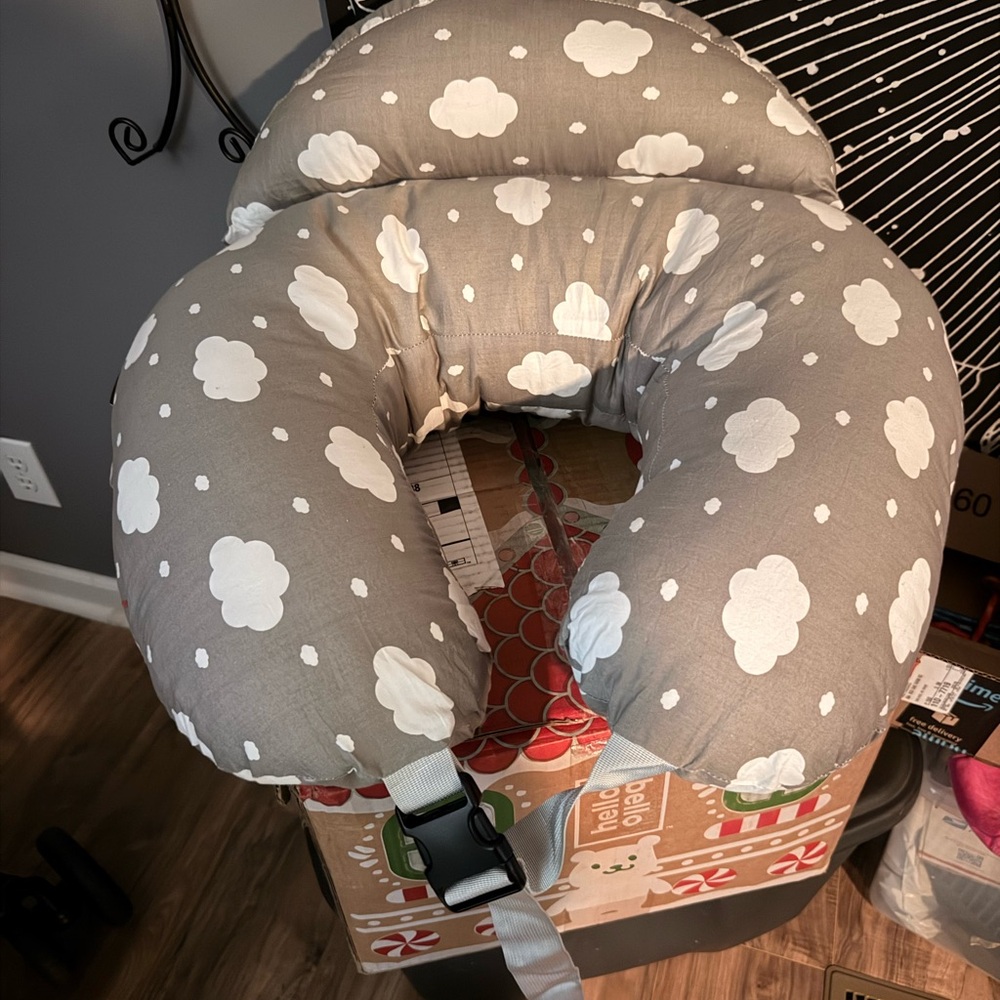 Momcozy Gray Cloud Print Nursing Pillow